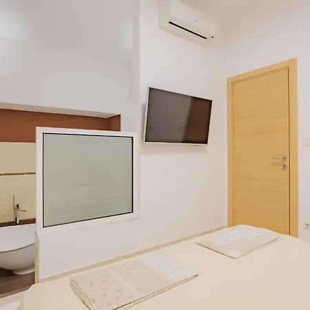 Vikendica Luxurious In *