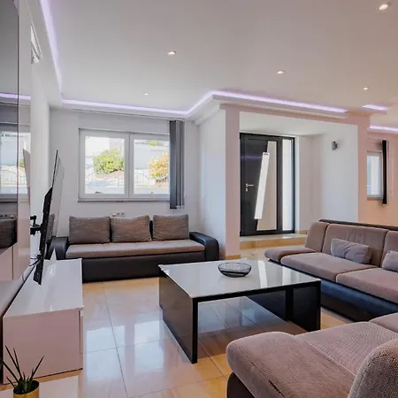 Ferienhaus Awesome In With Wifi *